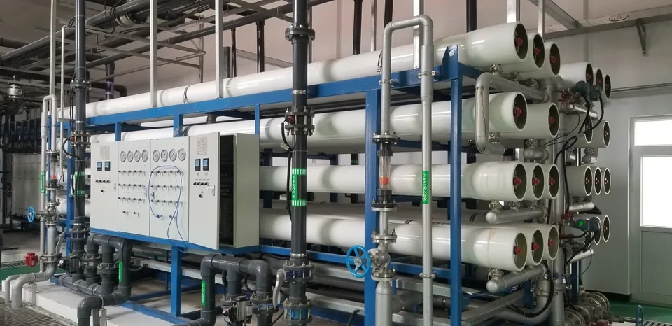 Sistem membran penggunaan kembali air industri dengan perpipaan proses dan kontrol