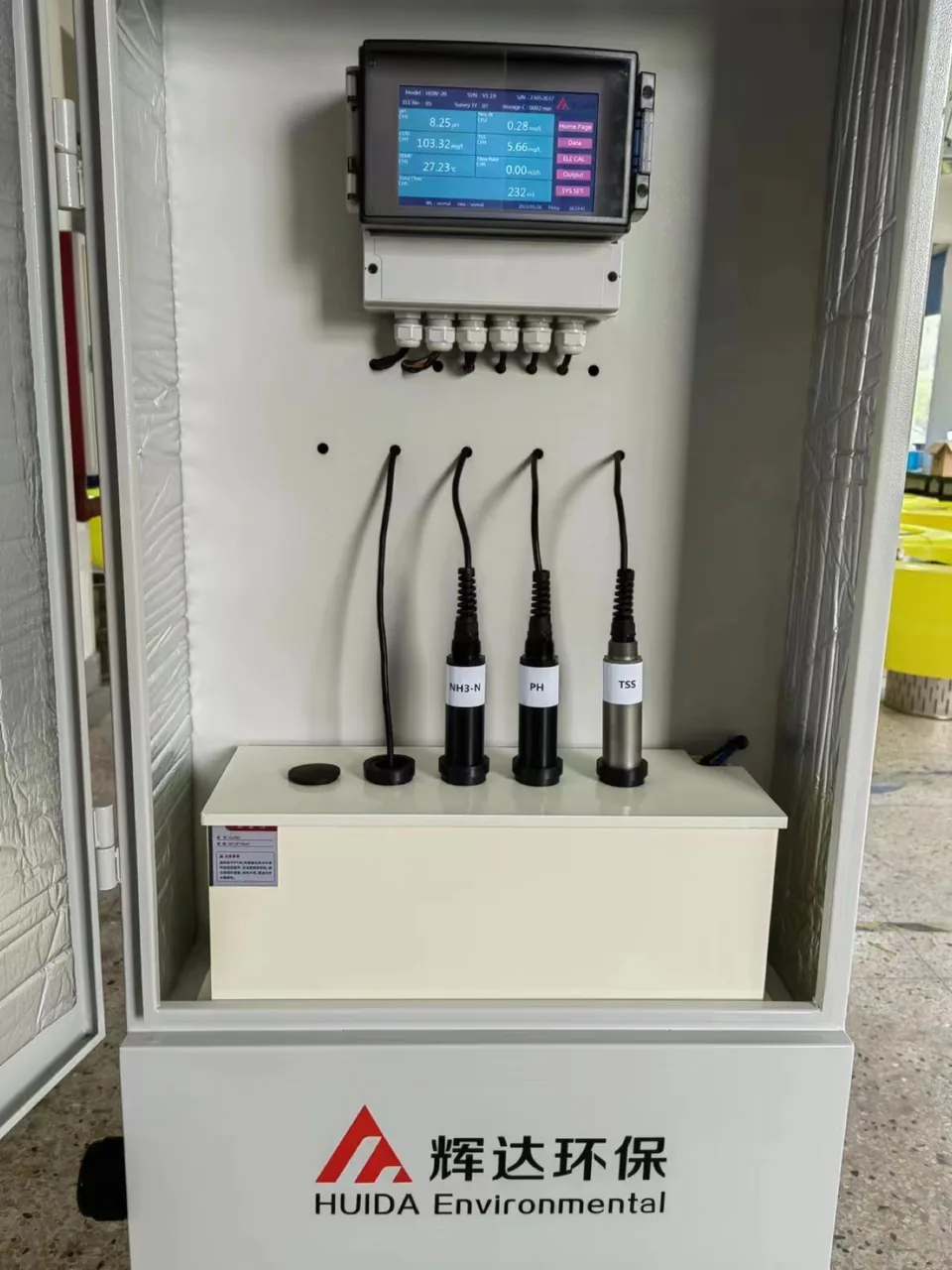 Huida water-quality monitoring cabinet with display and probes
